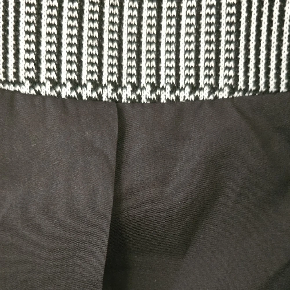 Calvin Klein  Blazer Sz 12 Black & White Checkered Plaid‎ With Lining And Pocket